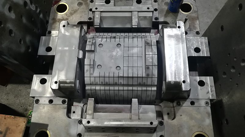 日用吹塑制品模具设计要点解析
