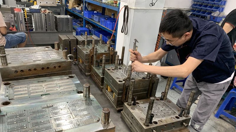双色模具加工：揭秘其工艺与选型要点**