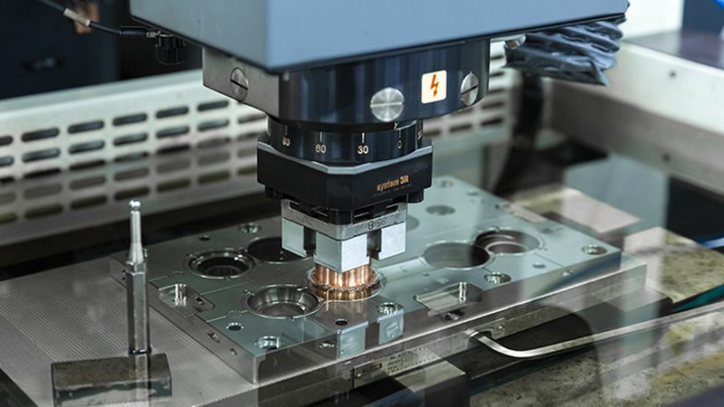 吸塑模具型面精度：关键因素与工艺解析